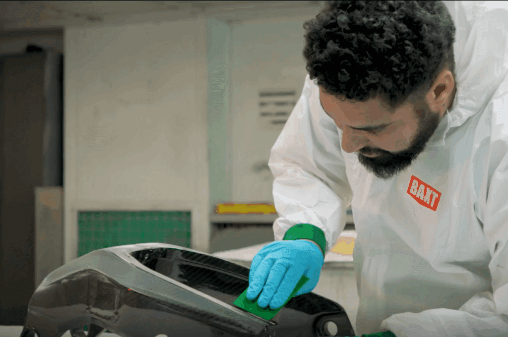 Filling in carbon fibre with filler