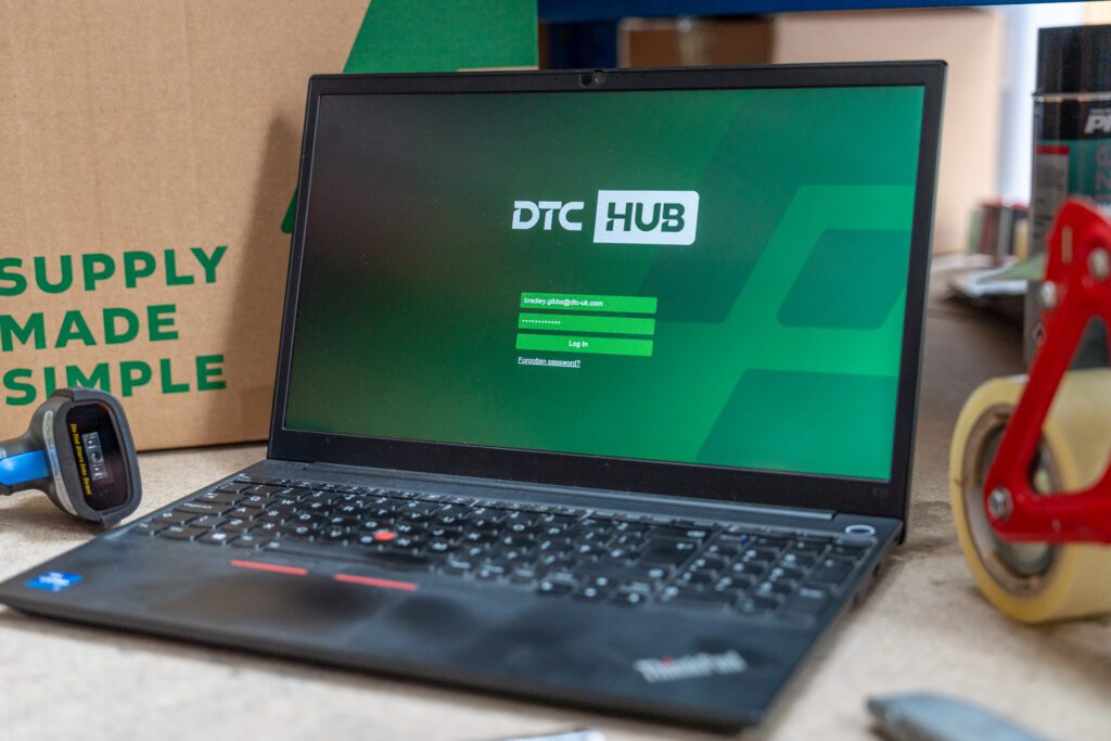 DTC HUB laptop