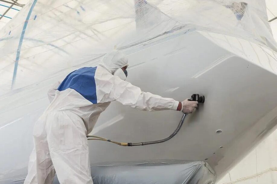 Professional Insights: Yacht Polishing